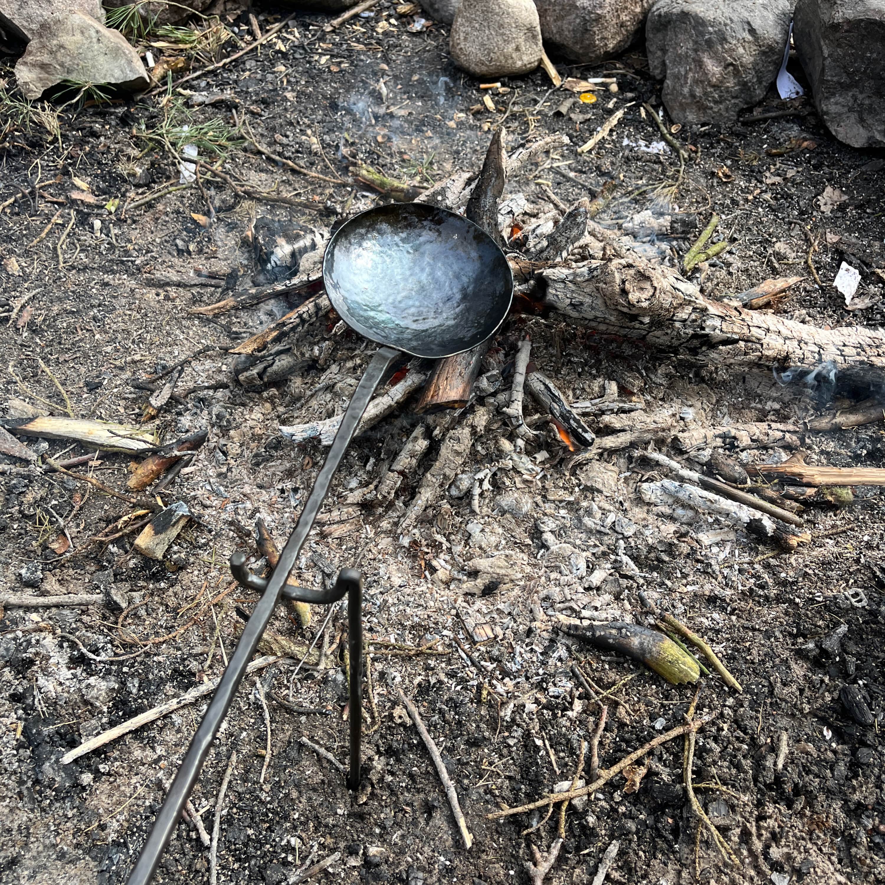 Wspornik do patelni ogniskowej 2