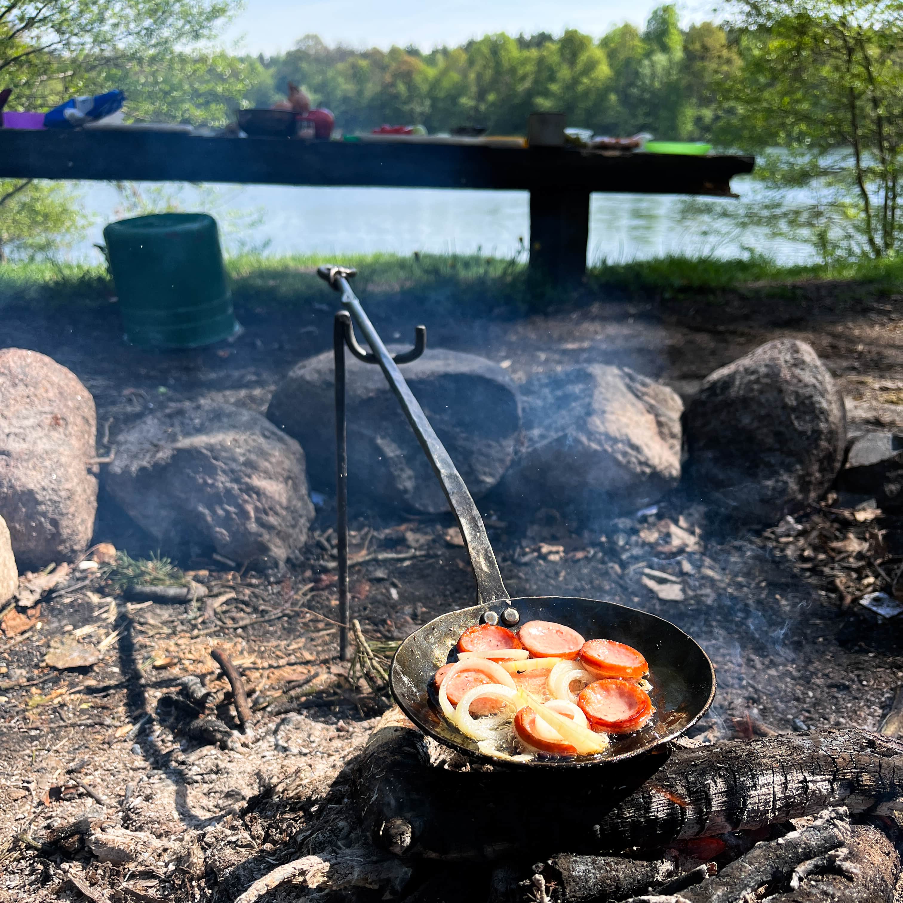 Wspornik do patelni ogniskowej